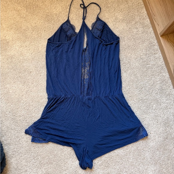 Victoria's Secret Navy Lace Chemise Sleepwear Loungewear Romper Women’s Large - Picture 2 of 4